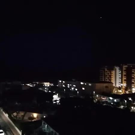 Penthouse Duplex Mediterraneo Sea Views شقة تورّيفيِخا